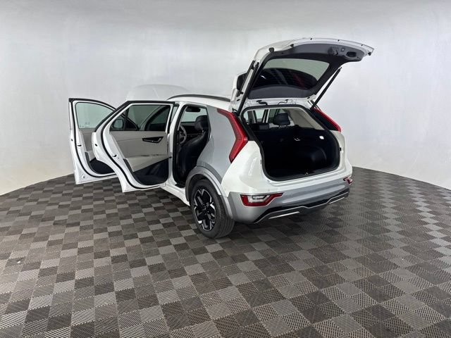 Certified 2023 Kia Niro Wave w/ Wave Preserve Package FWD image 18