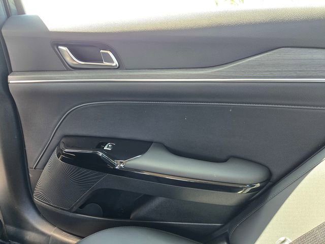 Used 2025 Kia K5 EX image 11