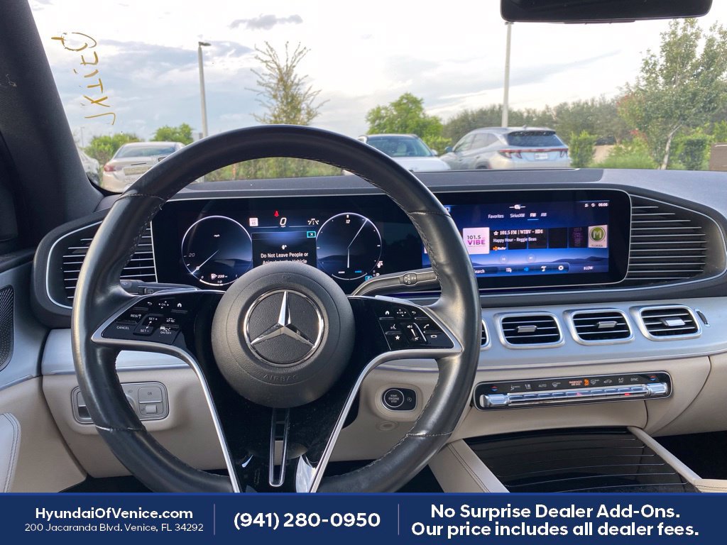 Used 2025 Mercedes-Benz GLE 350 4MATIC image 3