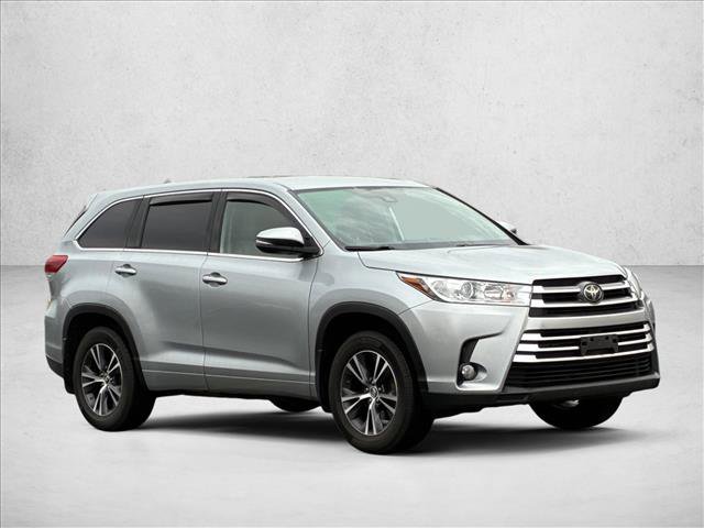 Used 2018 Toyota Highlander Plus image 3