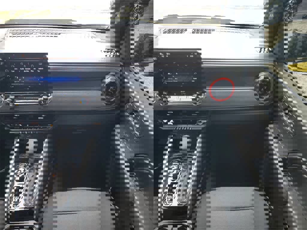 Used 2023 Chevrolet Colorado Trail Boss w/ Technology Package image 14