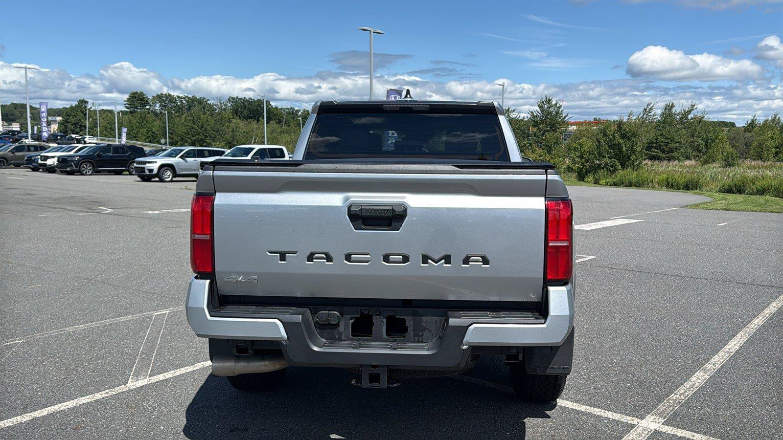 Used 2025 Toyota Tacoma SR5 AWD/4WD image 7