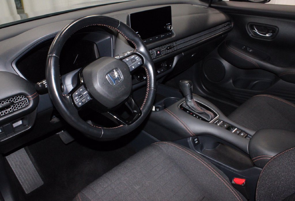 Used 2025 Honda HR-V Sport image 24