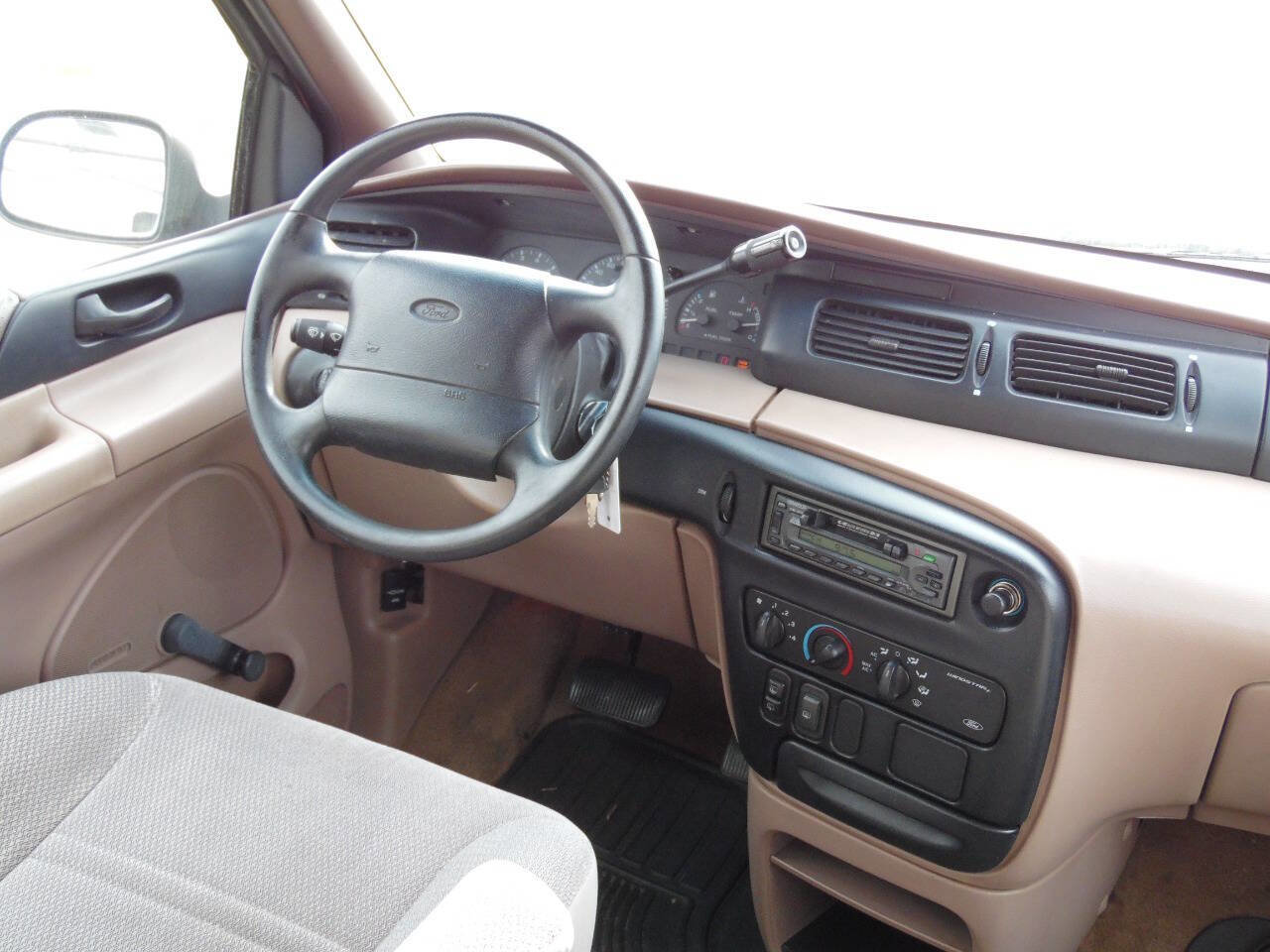 Used 1995 Ford Windstar LX image 35