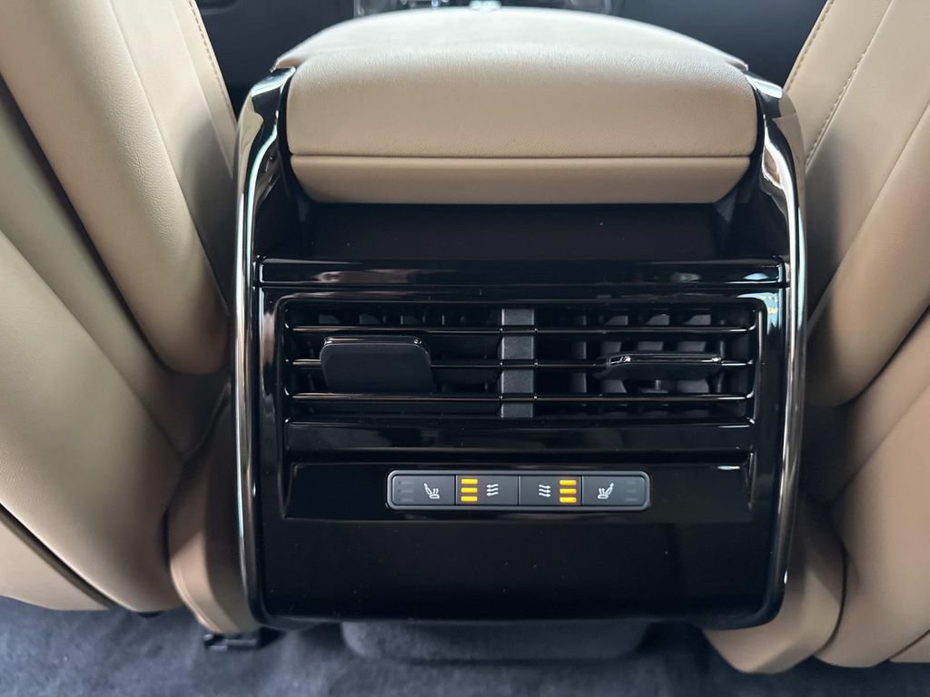 New 2026 Land Rover Range Rover Sport SE AWD/4WD image 18