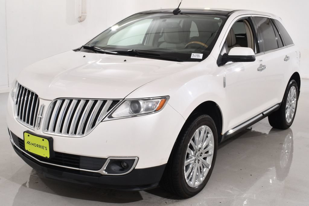 Used 2015 Lincoln MKX AWD w/ Equipment Group 102A image 2