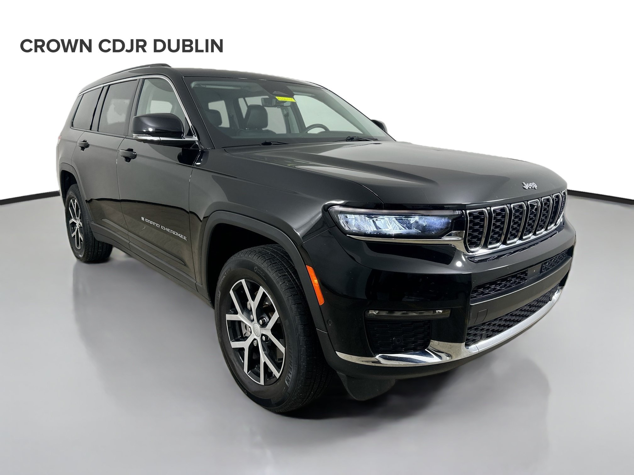 Used 2024 Jeep Grand Cherokee L Limited w/ Luxury Tech Group II AWD/4WD image 3