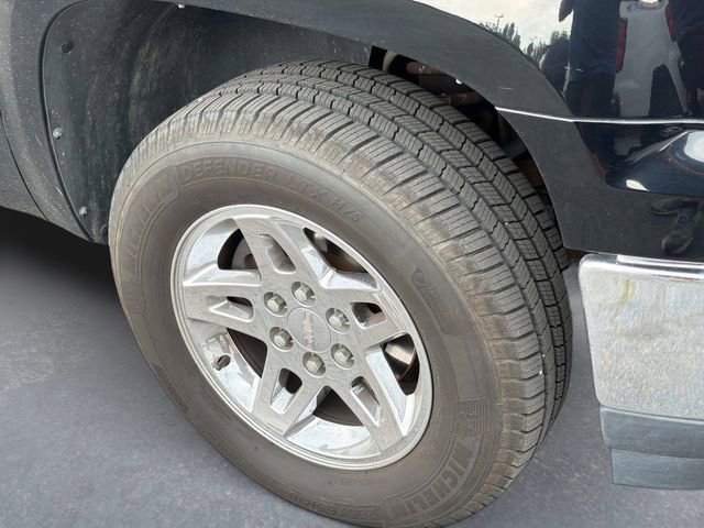 Used 2009 GMC Sierra 1500 SLT w/ All-Terrain Package AWD/4WD image 5
