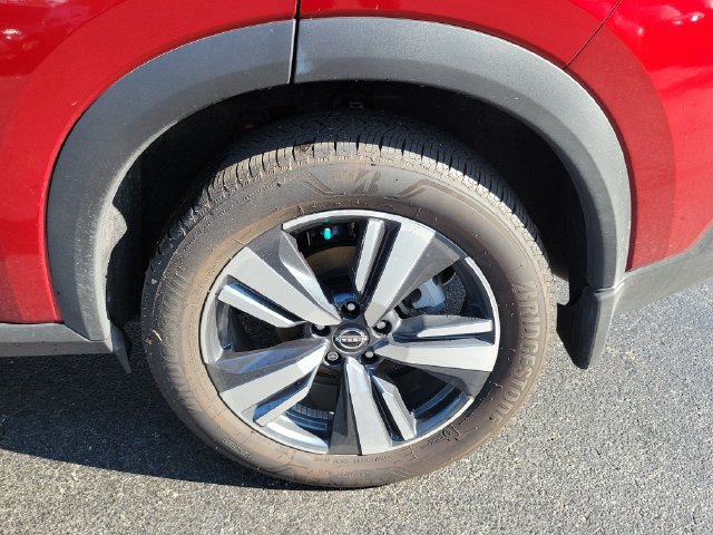 Used 2023 Nissan Rogue SL FWD image 8