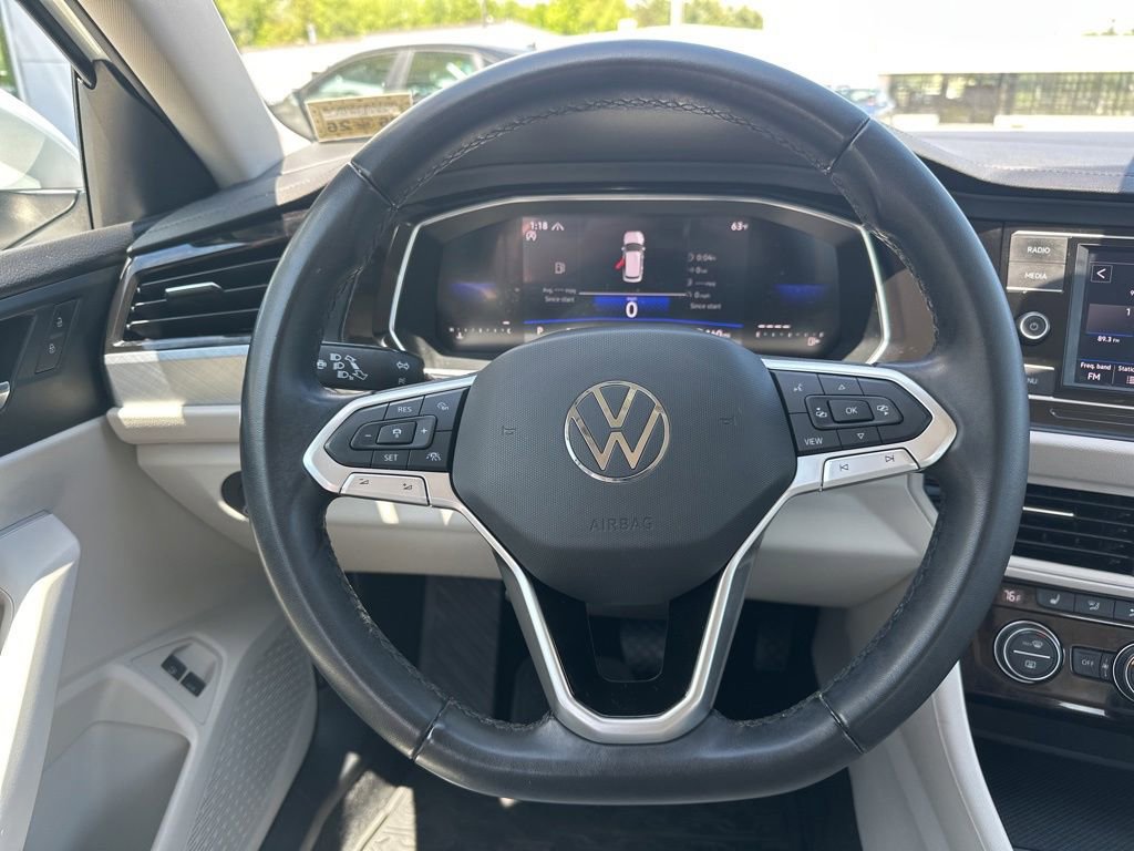 Used 2023 Volkswagen Jetta SE FWD image 19