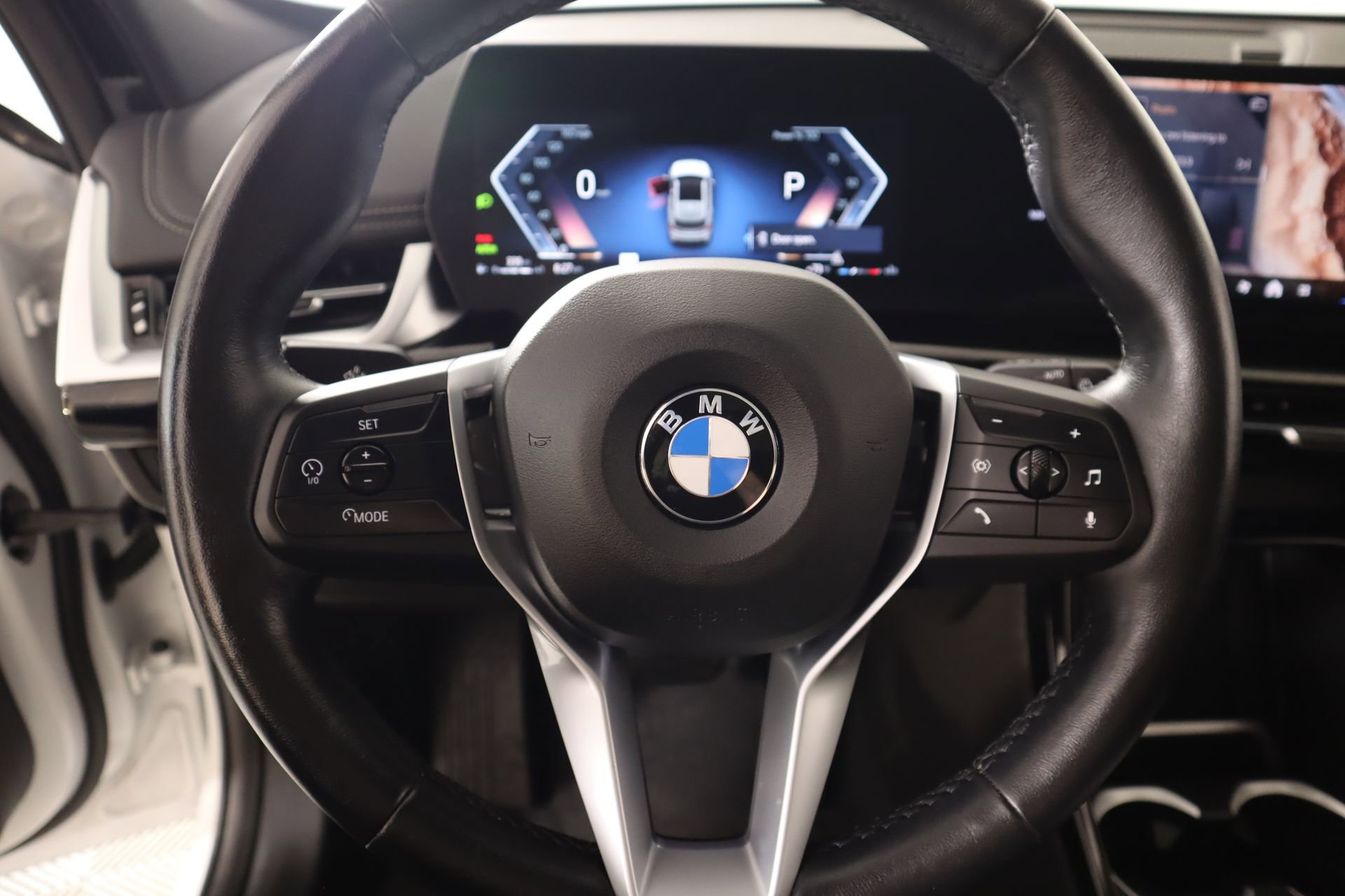 Used 2025 BMW X1 xDrive28i w/ Convenience Package AWD/4WD image 3