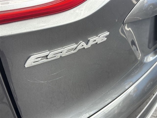 Used 2016 Ford Escape SE w/ SE Leather Comfort Package image 29