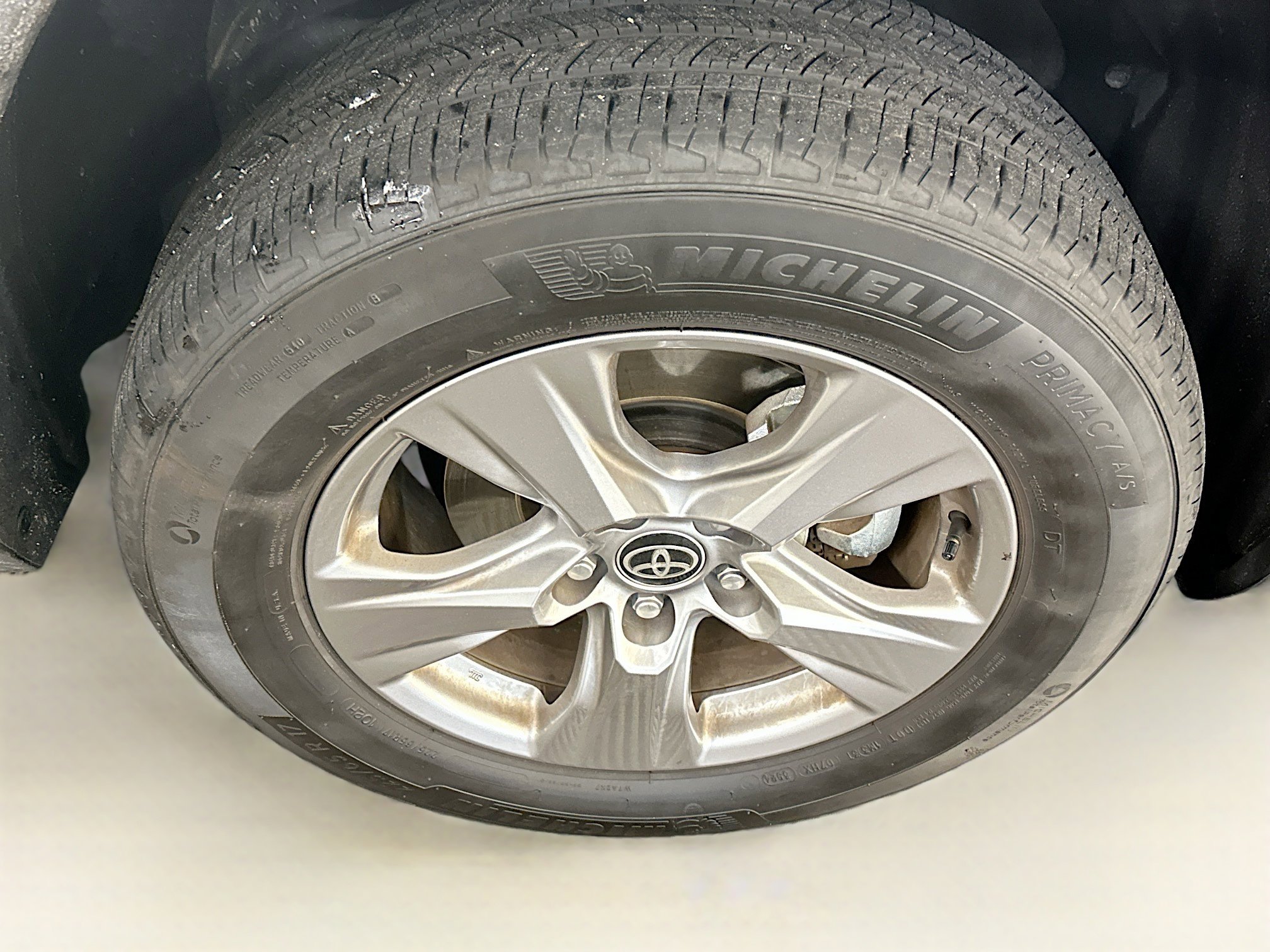 Used 2025 Toyota RAV4 XLE image 11