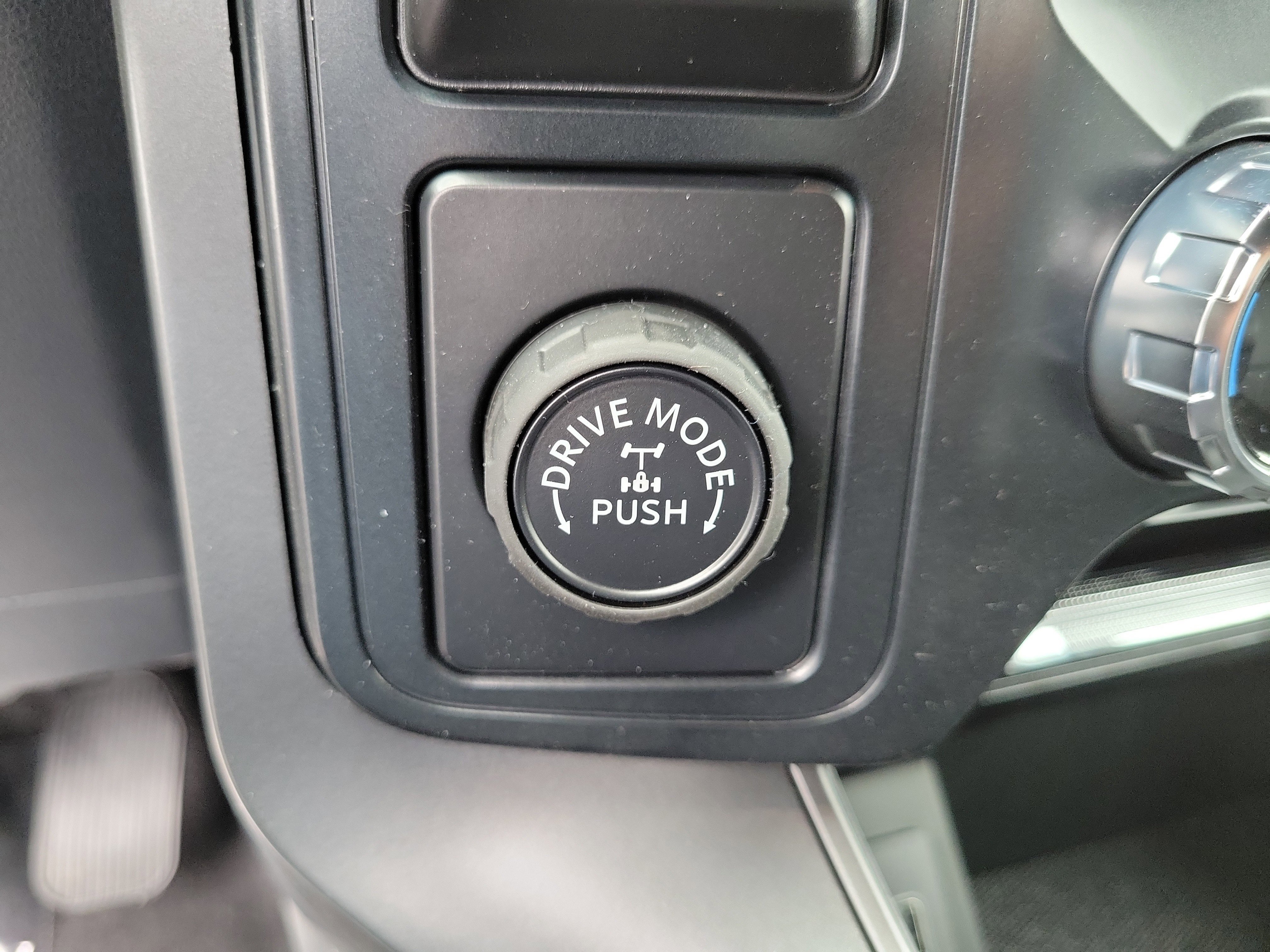 New 2026 Ford F150 Lariat RWD image 18