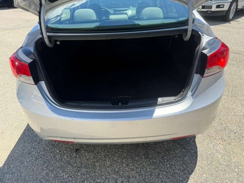 Used 2013 Hyundai Elantra GLS FWD image 6