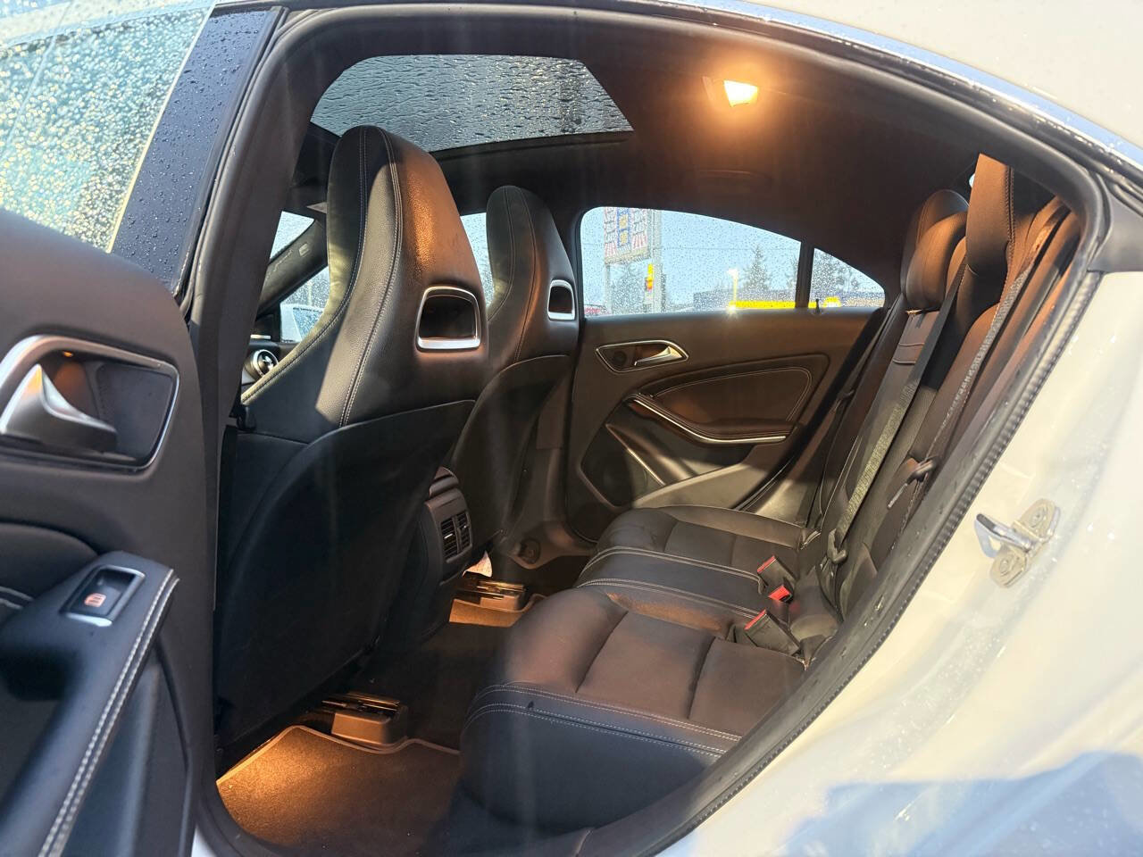 Used 2019 Mercedes-Benz CLA 250 4MATIC w/ Premium Package image 9