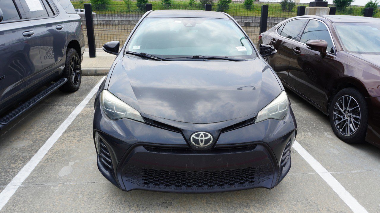 Used 2017 Toyota Corolla SE FWD image 4