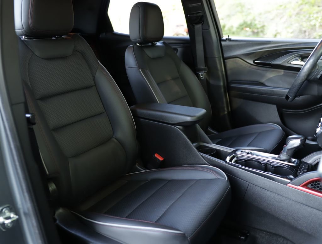 Used 2022 Chevrolet TrailBlazer RS w/ Convenience Package FWD image 27