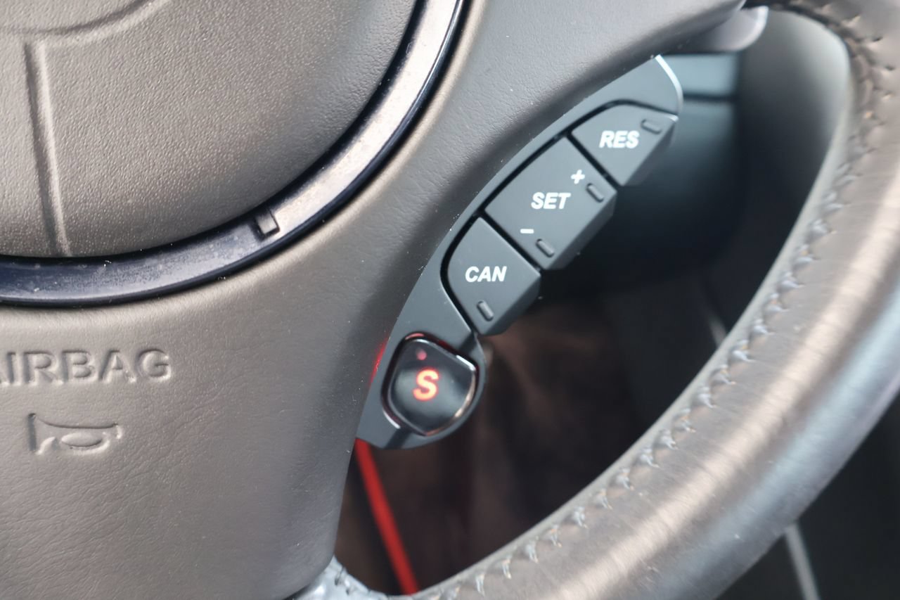 Used 2014 Aston Martin Vanquish Coupe RWD image 21