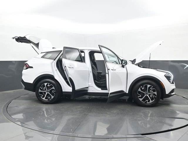 Used 2025 Kia Sportage EX image 31