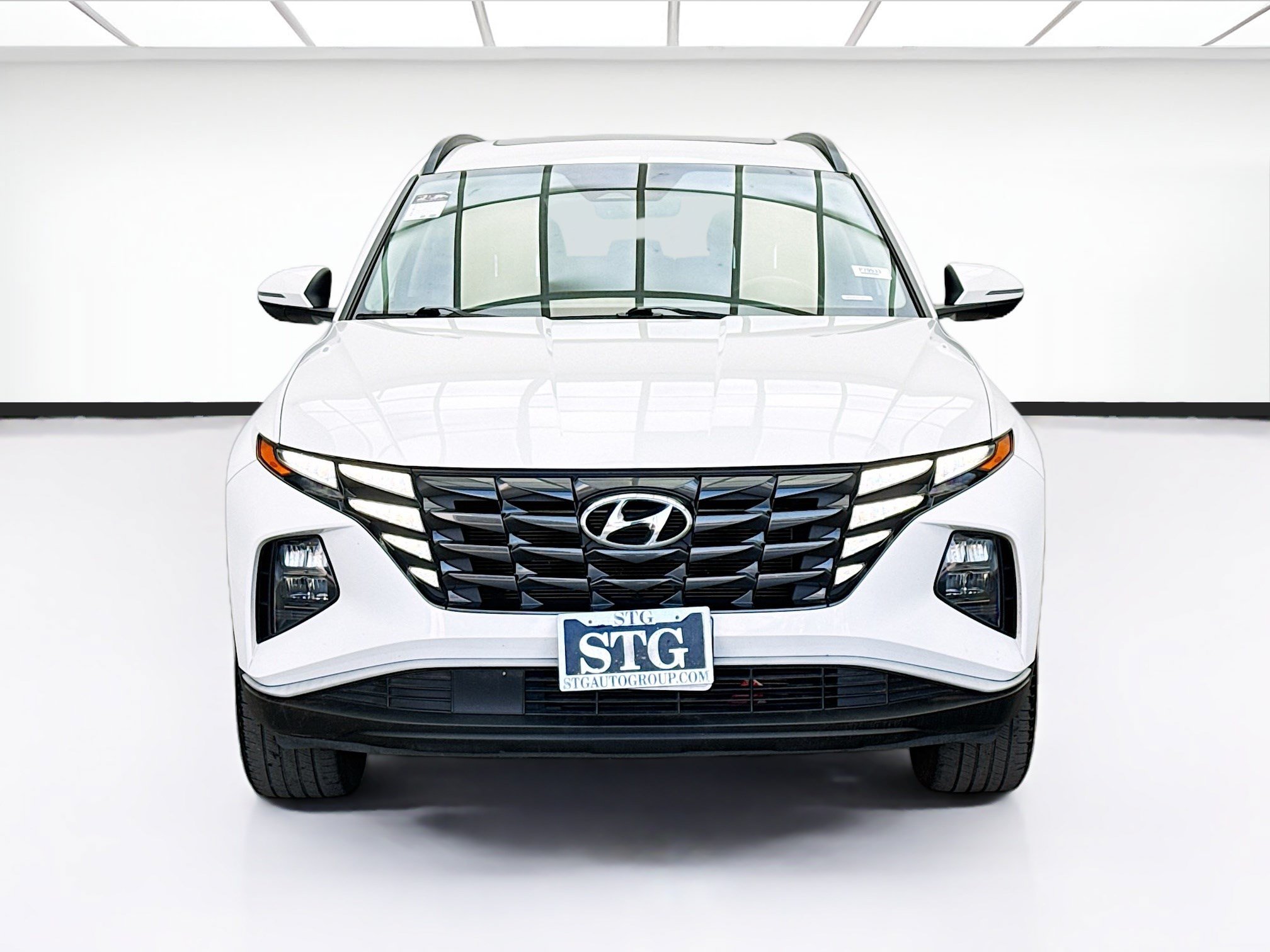 Used 2023 Hyundai Tucson SEL w/ Convenience Package AWD/4WD image 2