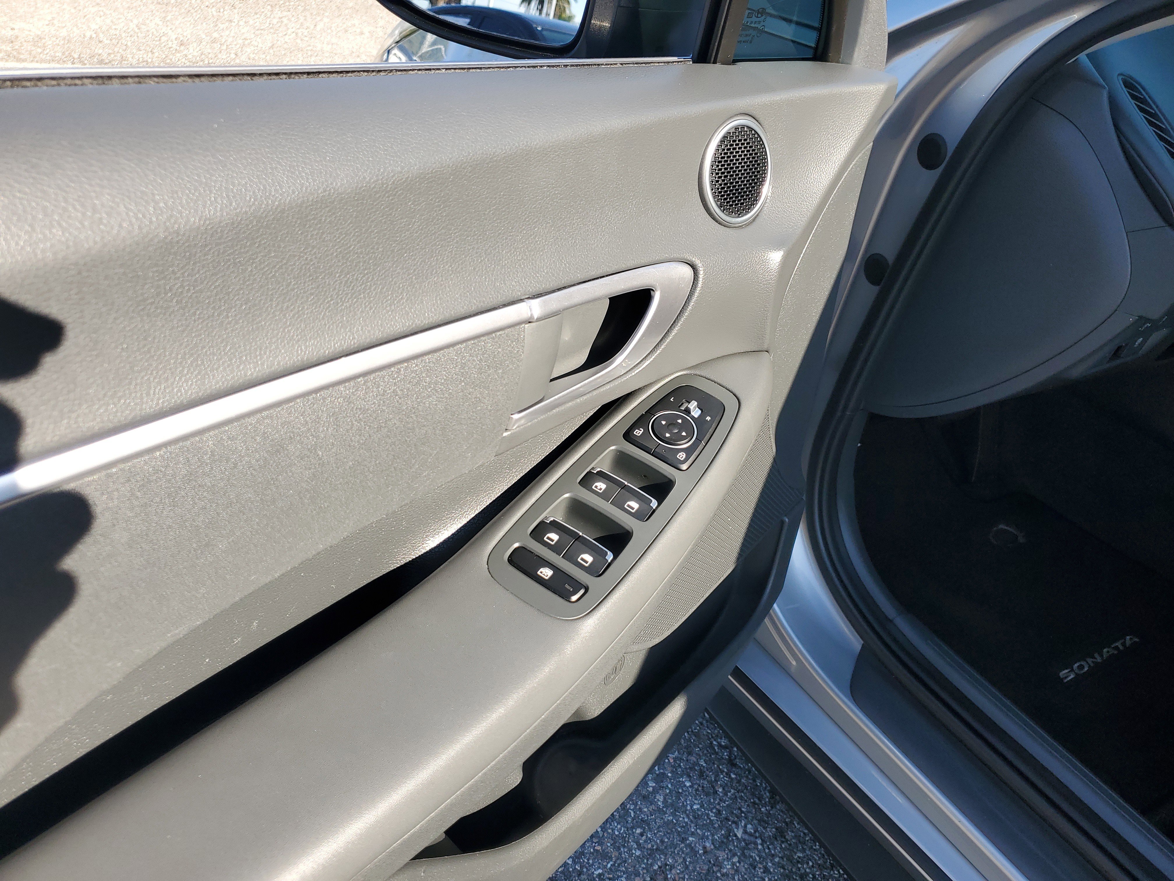 Used 2022 Hyundai Sonata SE image 13