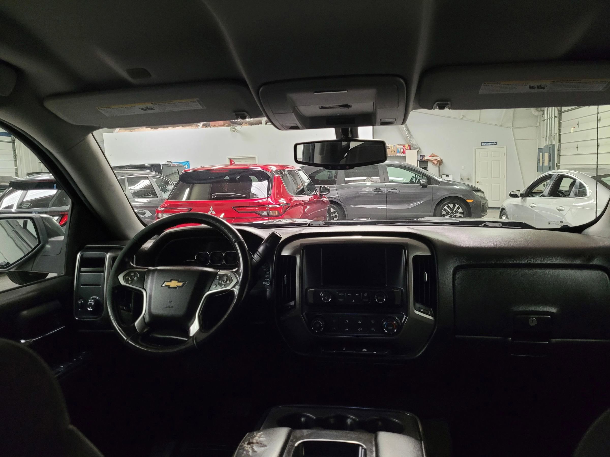 Used 2018 Chevrolet Silverado 1500 LT image 33