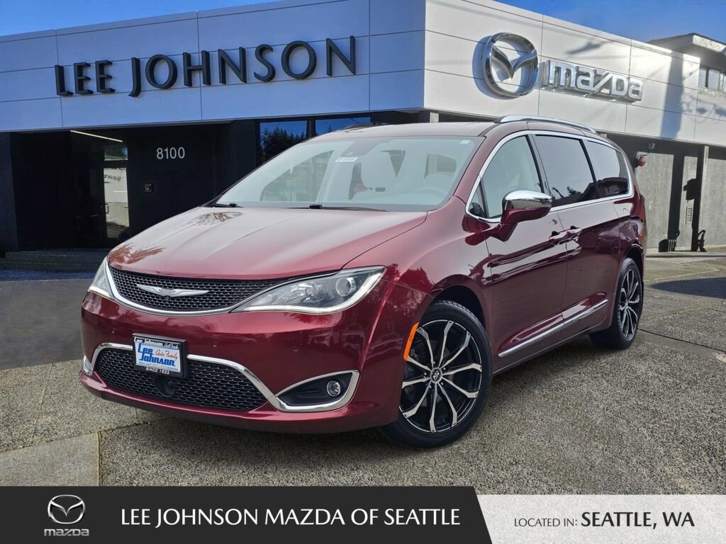 Used 2018 Chrysler Pacifica Limited w/ Tire & Wheel Group