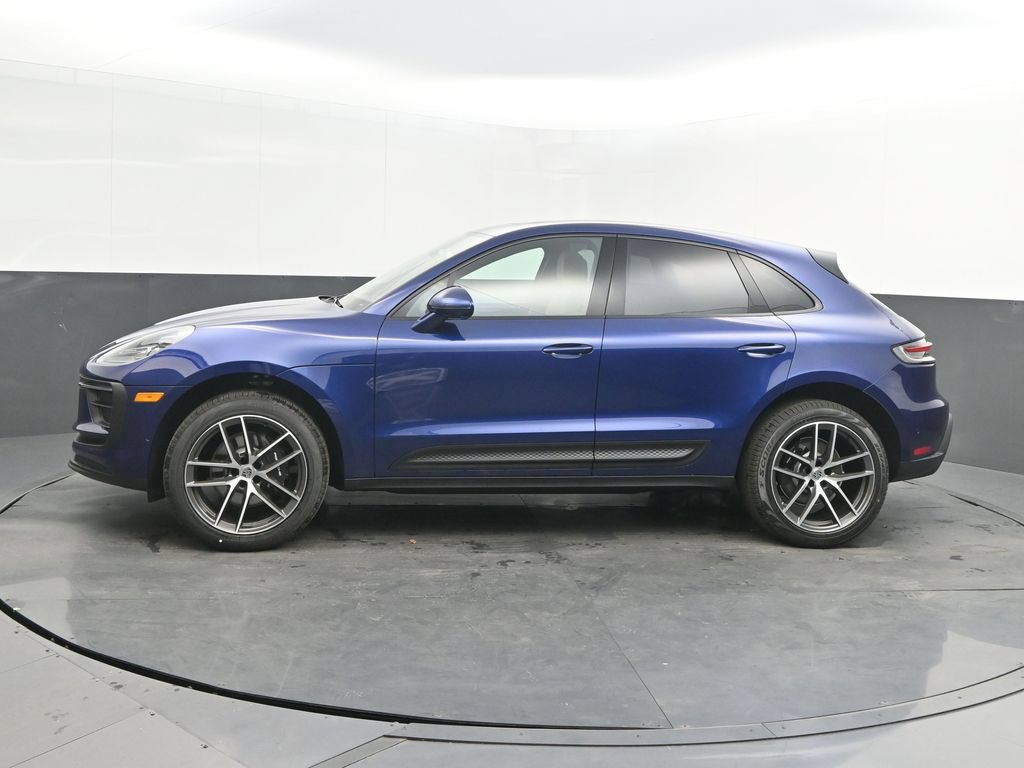 Certified 2026 Porsche Macan AWD/4WD image 2