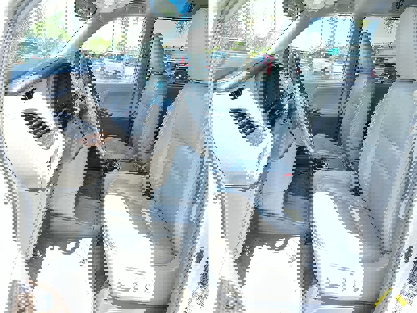 Used 2015 Toyota Sienna XLE image 13