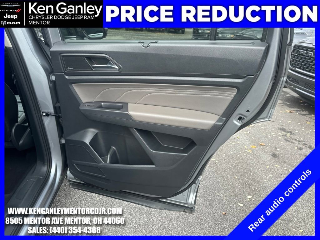 Used 2021 Volkswagen Atlas SEL Premium image 24