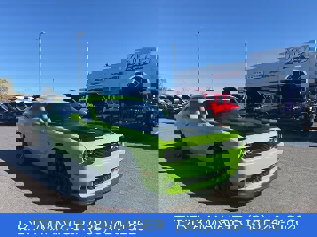 Used 2015 Dodge Challenger SRT Hellcat image 2