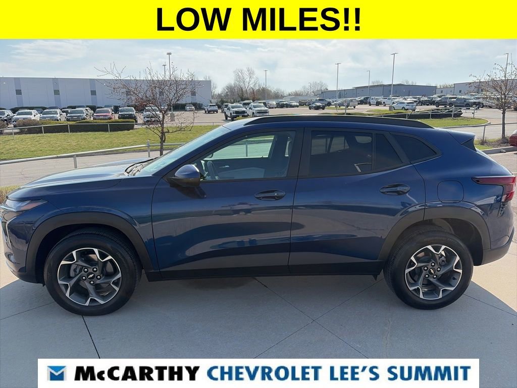 Certified 2024 Chevrolet Trax LT w/ Driver Confidence Package image 5