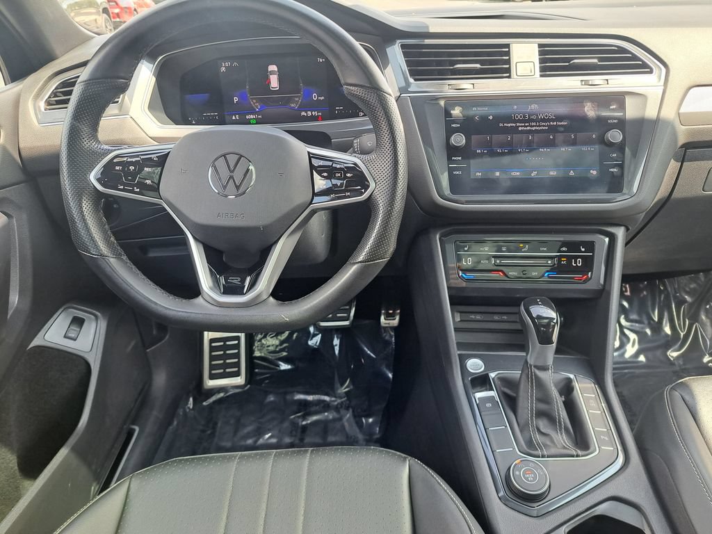 Used 2022 Volkswagen Tiguan SE R-Line AWD/4WD image 14