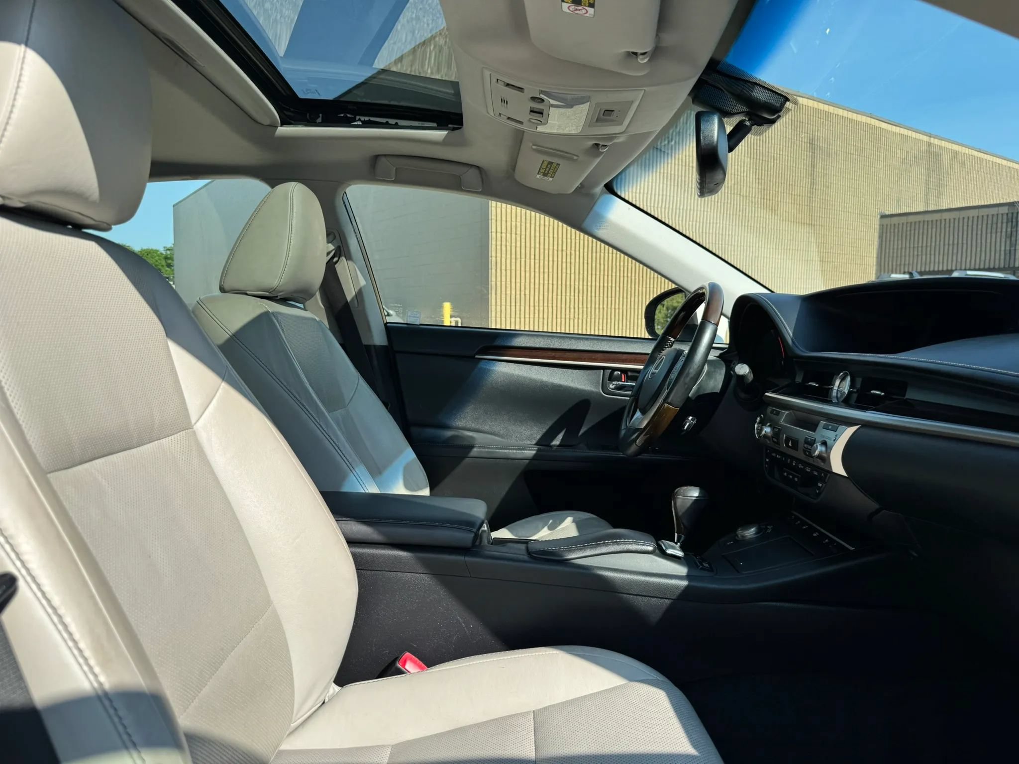 Used 2013 Lexus ES 350 w/ Luxury Pkg FWD image 25