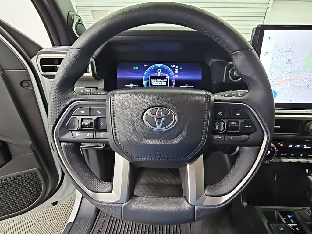 Used 2025 Toyota 4Runner Limited image 27