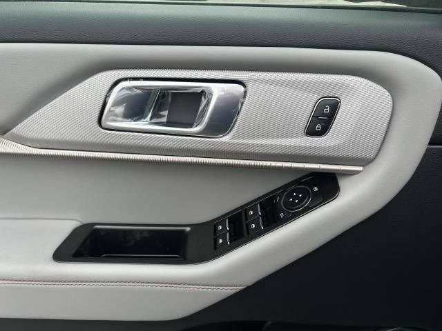 New 2025 Ford Explorer Active w/ Active Comfort Package image 13