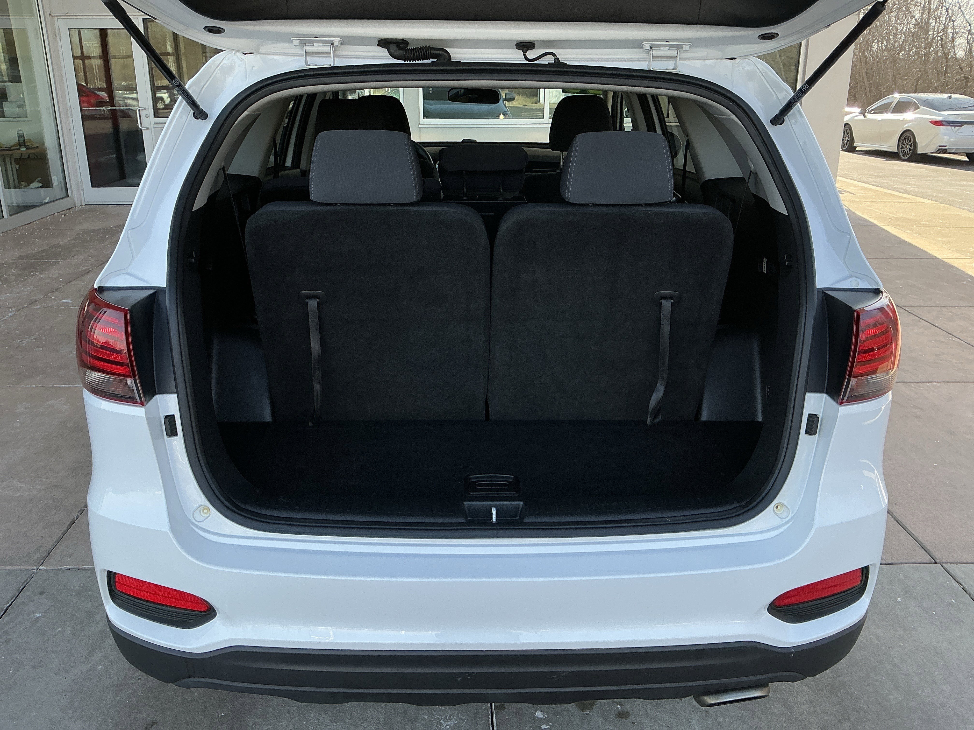 Used 2020 Kia Sorento LX image 24