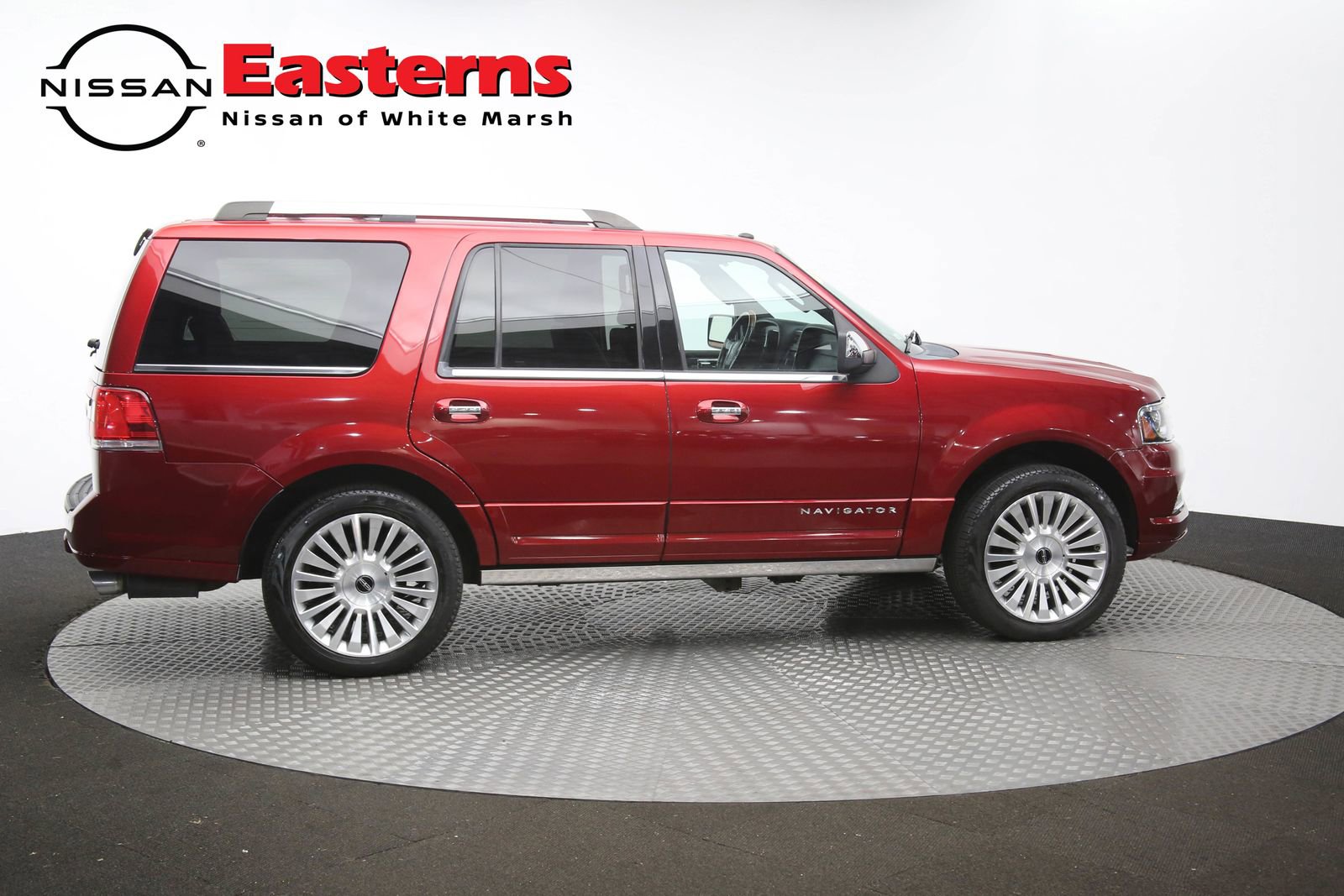 Used 2016 Lincoln Navigator Reserve AWD/4WD image 47