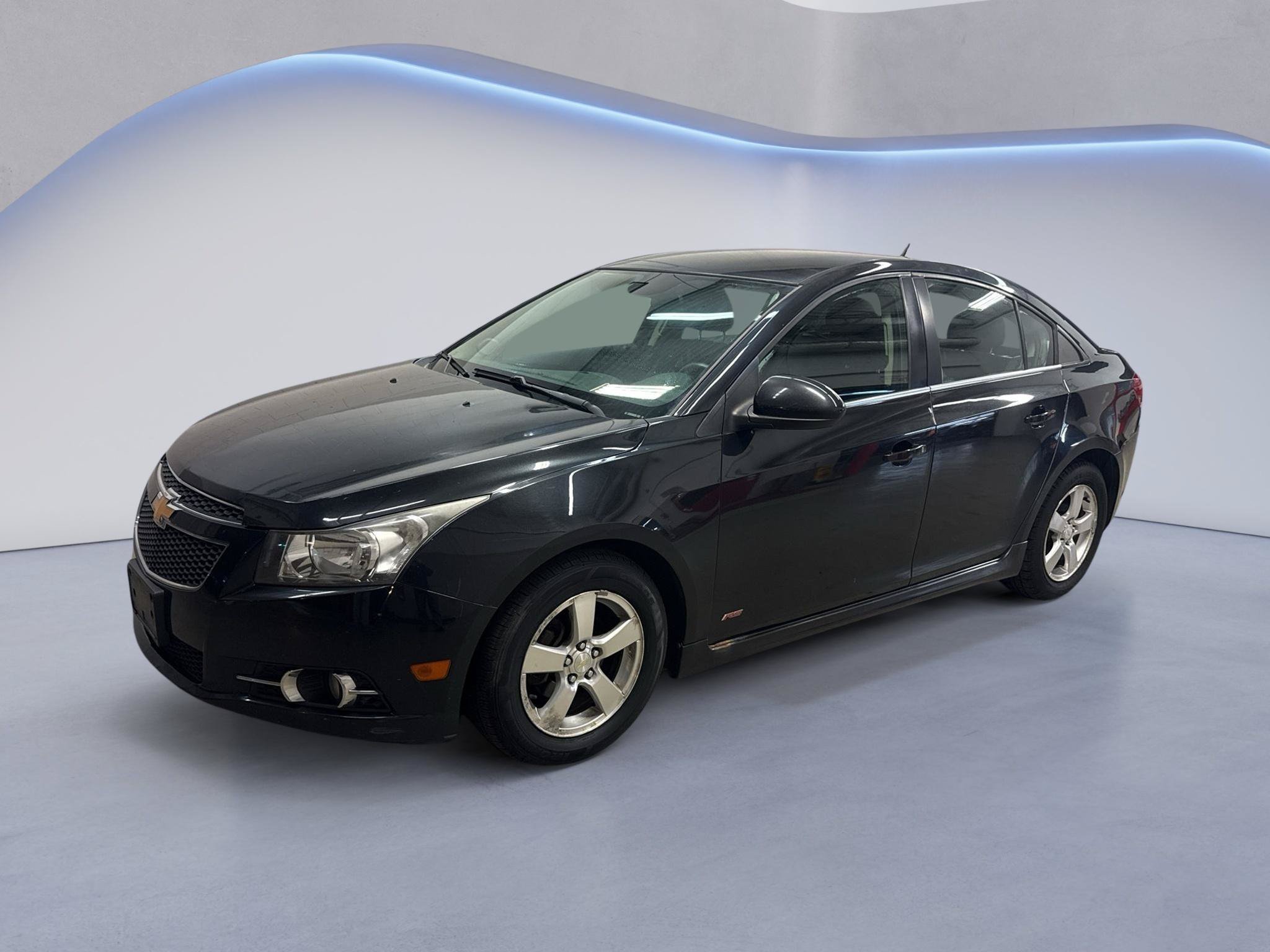 Used 2014 Chevrolet Cruze LT w/ RS Package FWD image 3