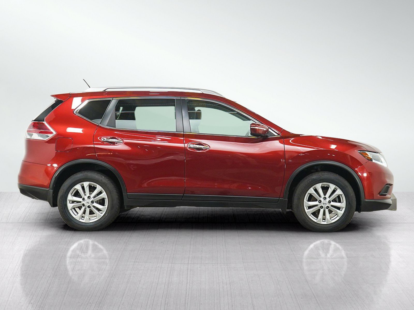 Used 2015 Nissan Rogue SV AWD/4WD image 6