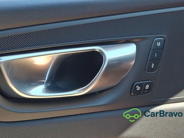 Used 2023 Volvo XC60 B5 Plus w/ Climate Package AWD/4WD image 24