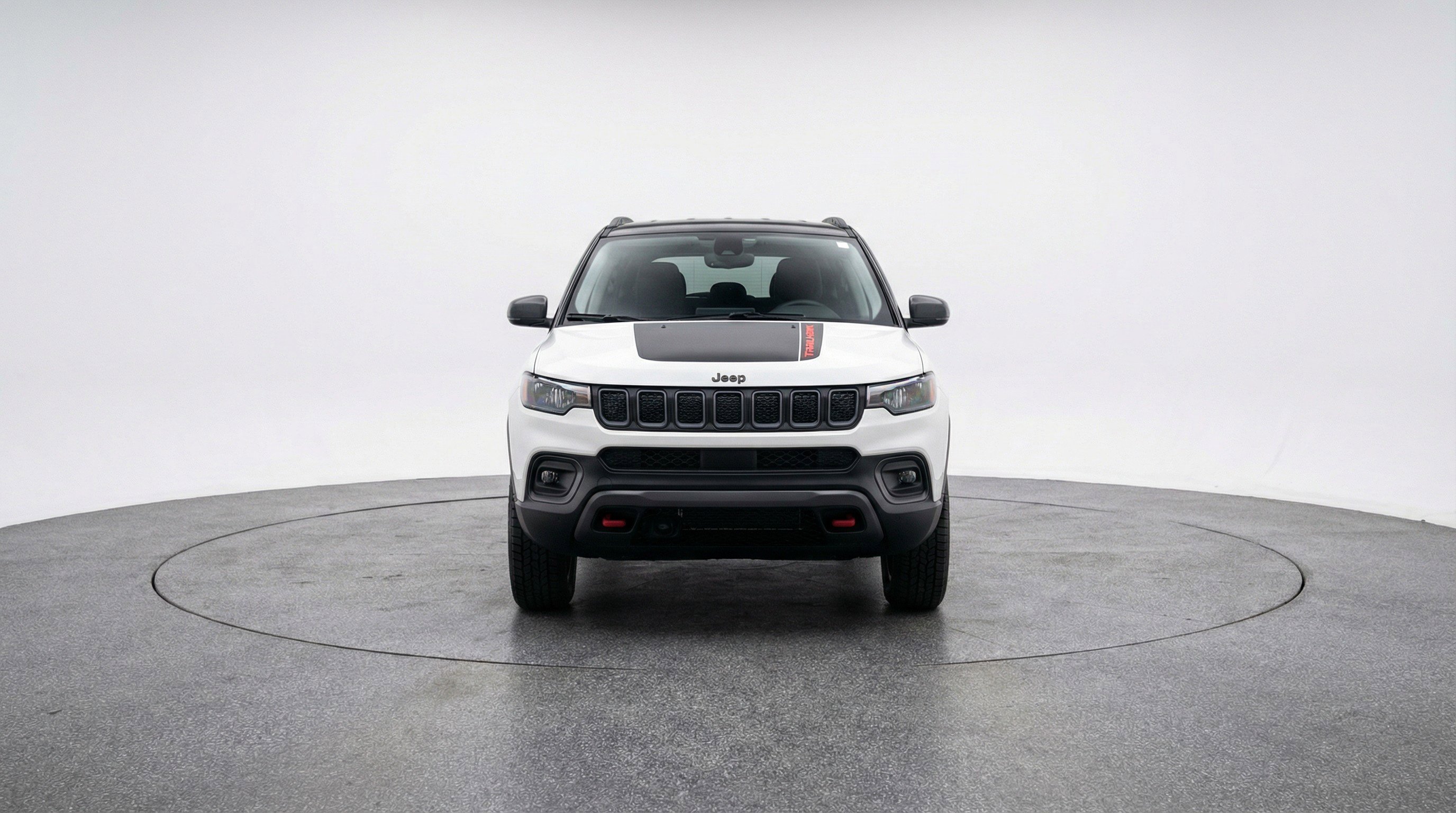 Used 2025 Jeep Compass Trailhawk image 2