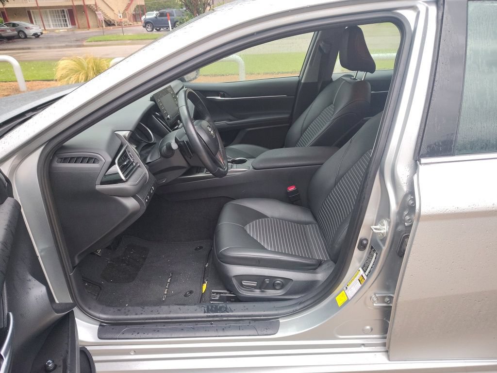 Used 2024 Toyota Camry SE FWD image 16