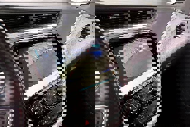 Used 2020 Chevrolet Bolt LT image 27