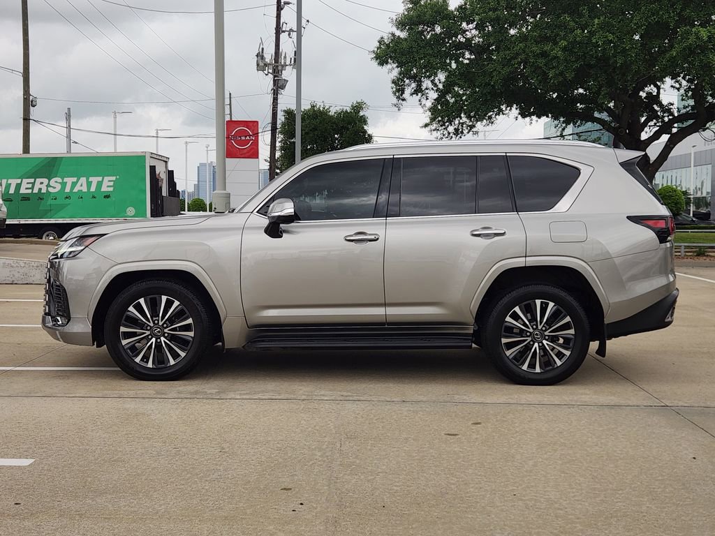 Used 2023 Lexus LX 600 4WD w/ Interior Upgrade Package image 4