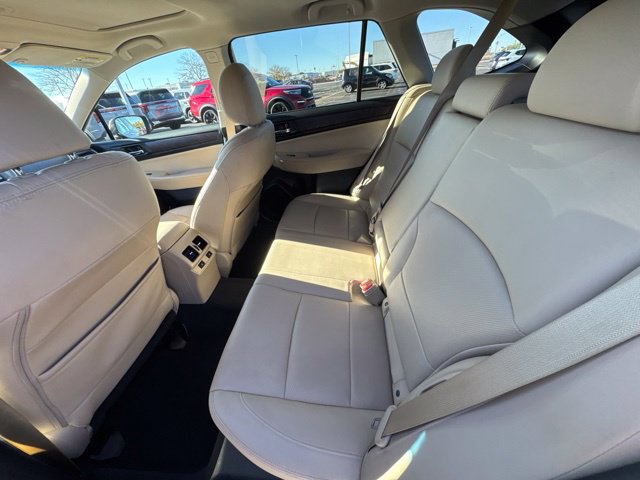 Used 2016 Subaru Outback 2.5i Limited AWD/4WD image 11