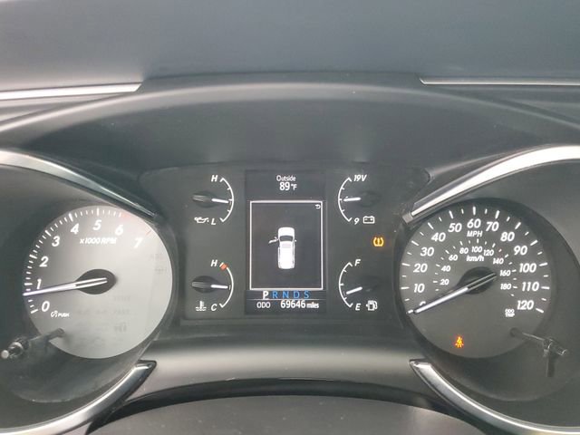 Used 2018 Toyota Sequoia SR5 RWD image 26