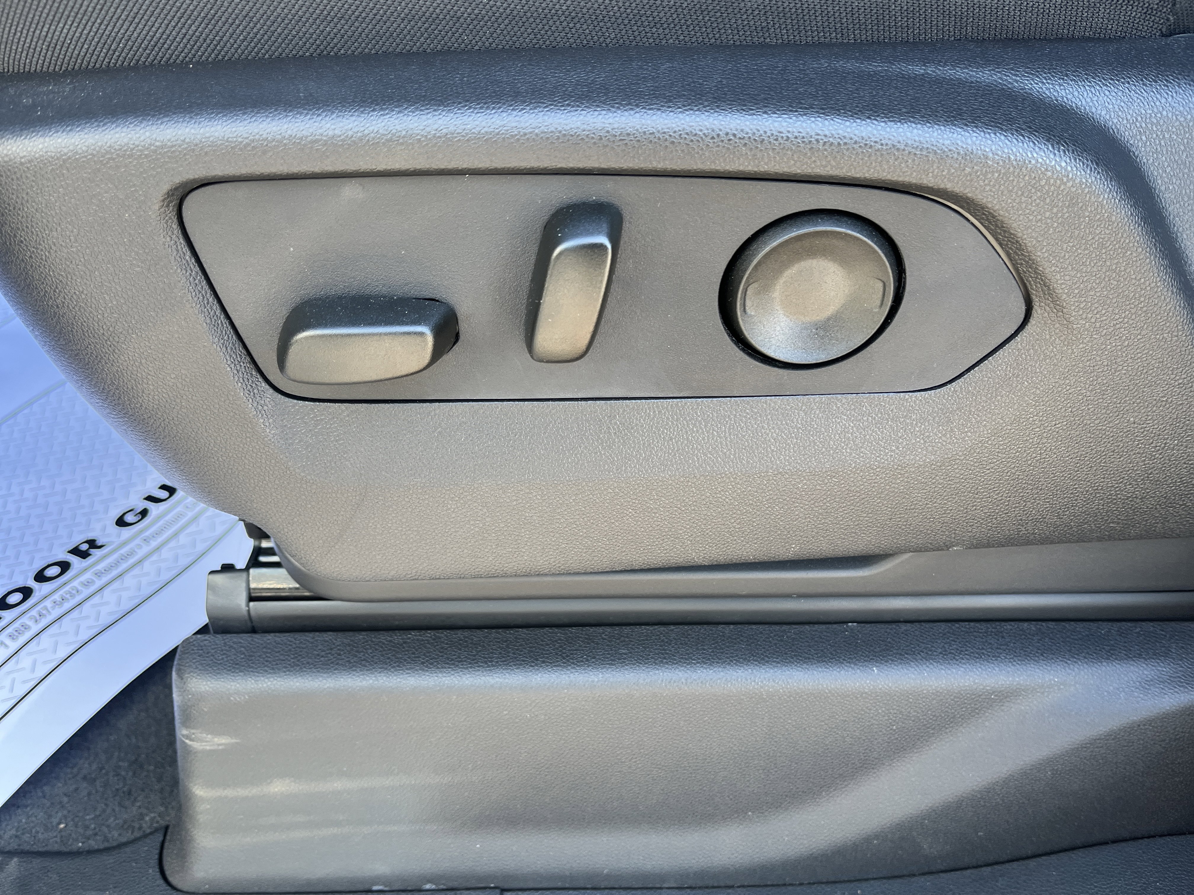 Used 2025 Chevrolet Silverado 2500 LT image 11