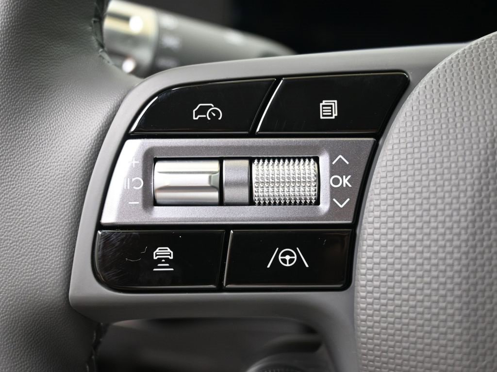 New 2025 Hyundai Ioniq 5 SEL image 24